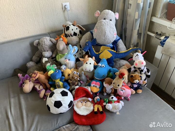 Мягкие игрушки/мольберт детский/машинки