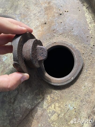 Бочка толстостенная 200л под солярку