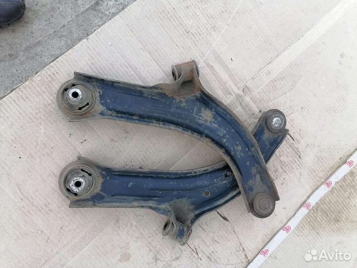 Рычаги передние Ниссан Микро k12
