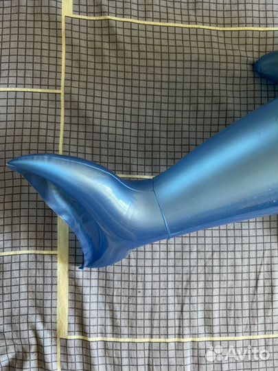 Надувной дельфин