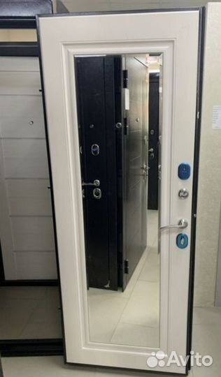 Дверь входная металлическая новая