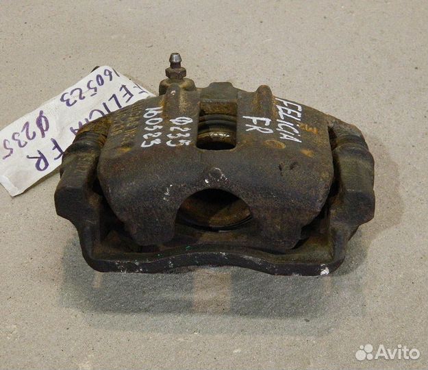 Суппорт передний правый Skoda Felicia