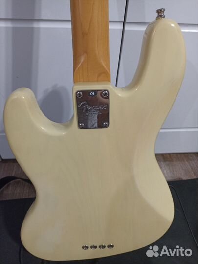 Бас гитара fender jazz bass