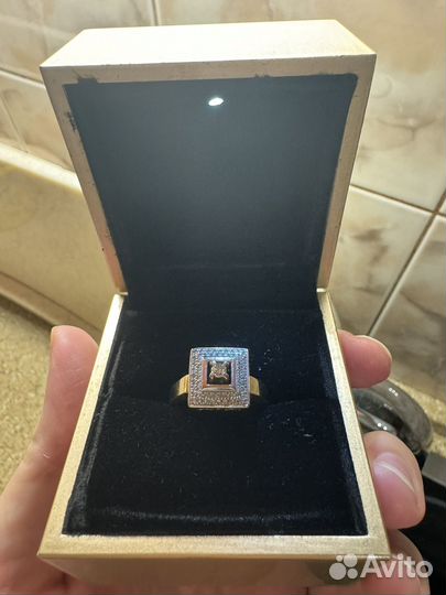 Кольцо с бриллиантами