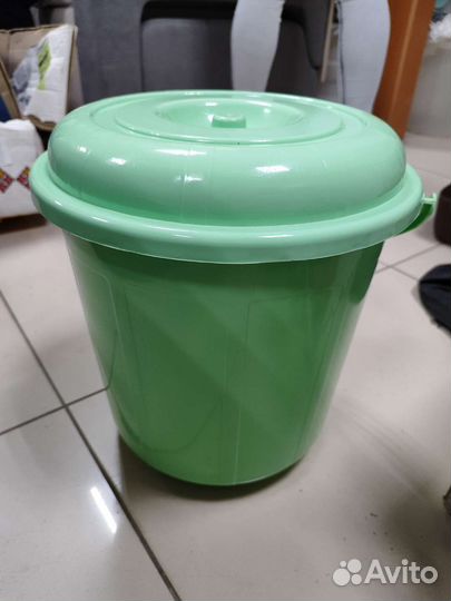 Ведро с крышкой