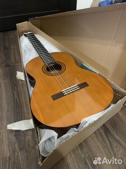 Гитара Yamaha c40