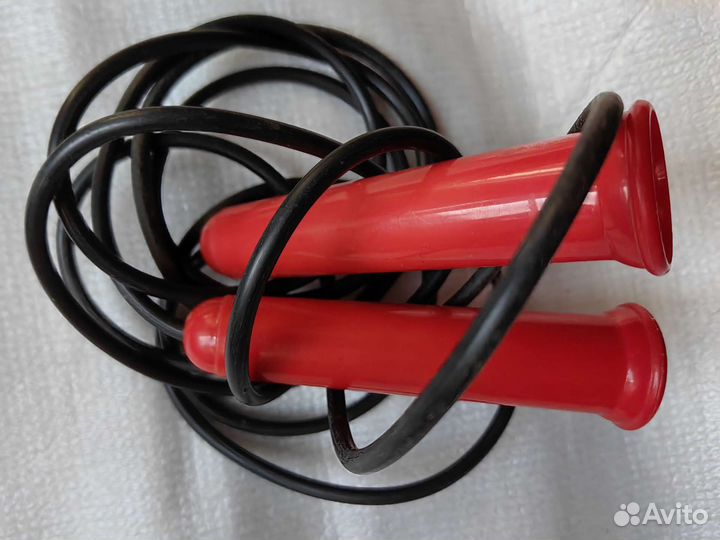 Скакалка- прыгалка