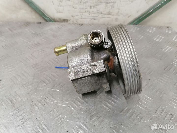 Насос гур Renault Sandero 1 1.6 16V