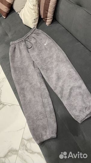 Спортивные штаны