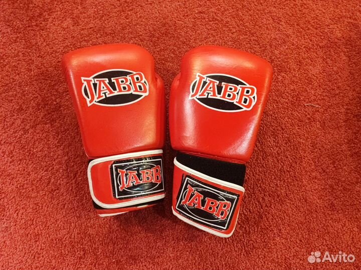 Боксерский шлем, защита, перчатки, лапы