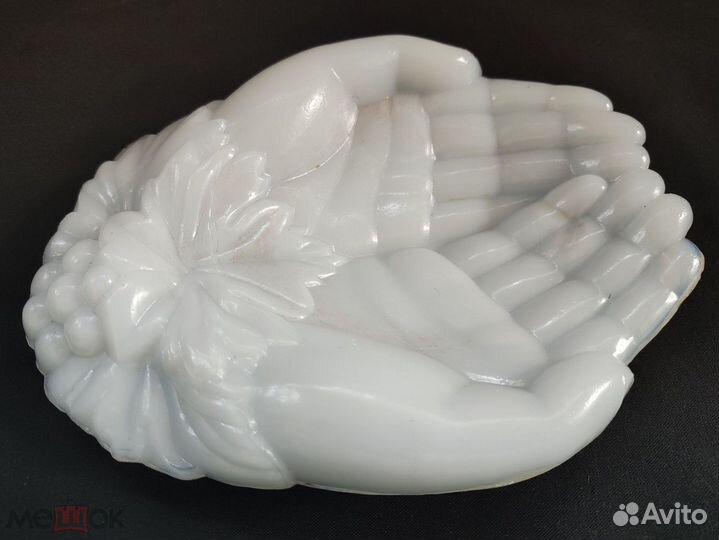 Визитница ладони с виноградом Молочное стекло 1917