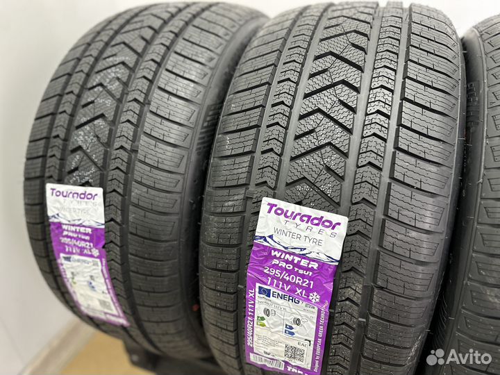 Tourador Winter Pro TSU1 295/40 R21 111V
