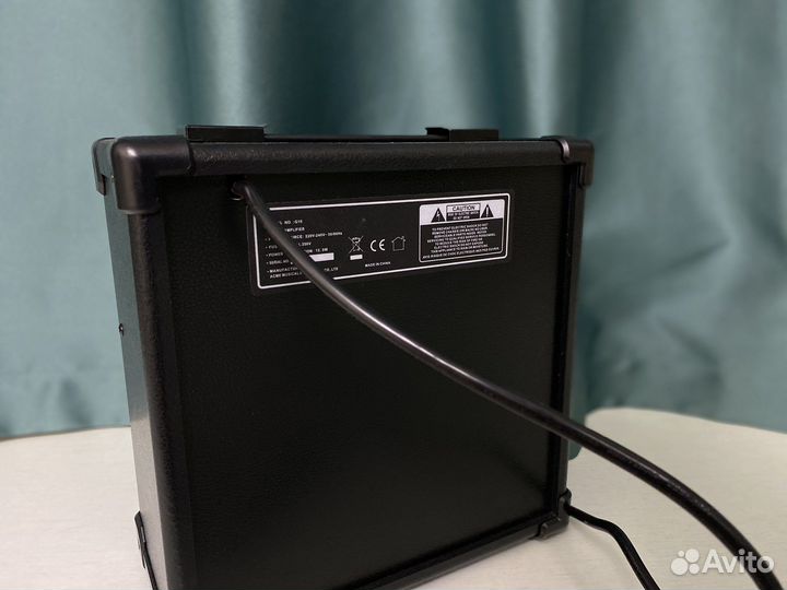 Гитарный комбоусилитель Lirevo FB-G10 10 ватт