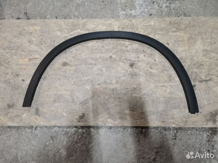 Накладка переднего крыла левого mercedes benz