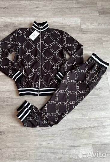 Спортивный костюм Valentino