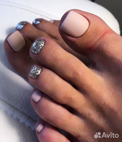 Маникюр педикюр