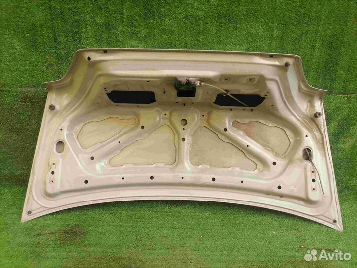 Крышка багажника Mitsubishi Galant EA1A