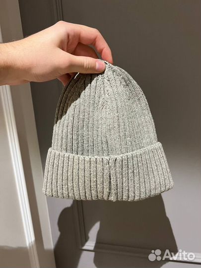 Шапка Arcteryx серая