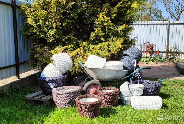 Кашпо и вазоны из экоротанга