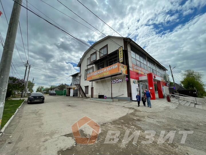 Торговое помещение рядом с Магнитом