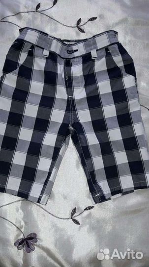 Шорты next
