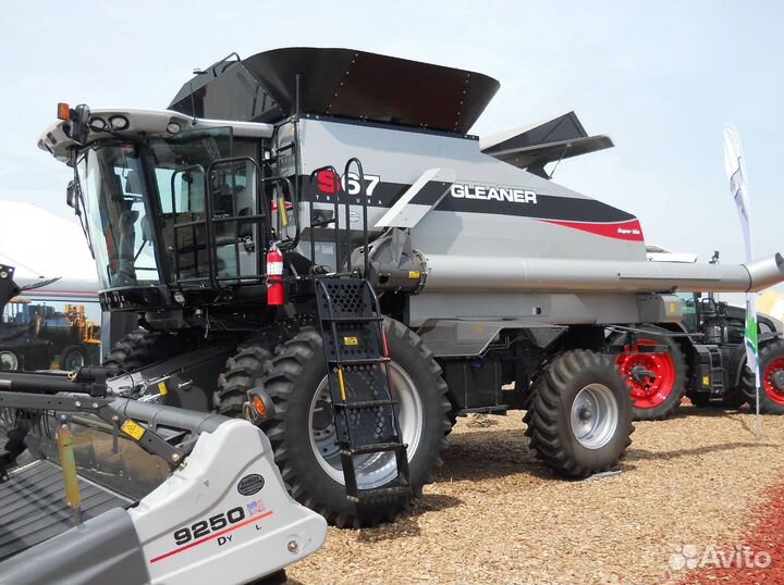 На разборке сельхозтехника Agco