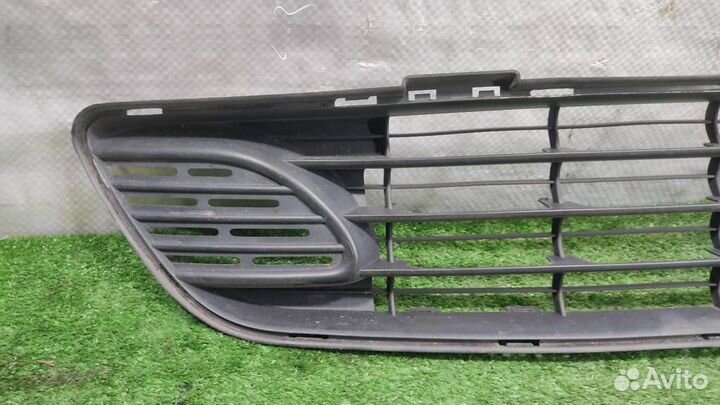 Решетка в бампер центральная Citroen C4 Grand Pic