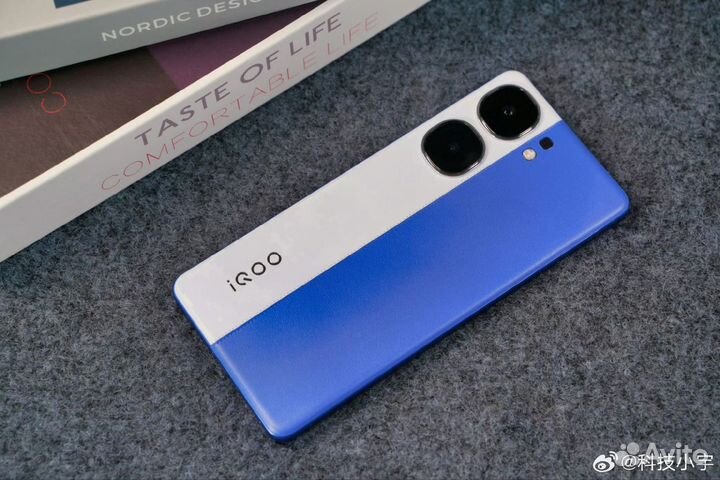 Vivo iQOO Neo9S Pro+, 12/512 ГБ