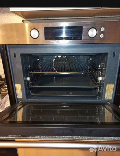 Духовой шкаф Samsung