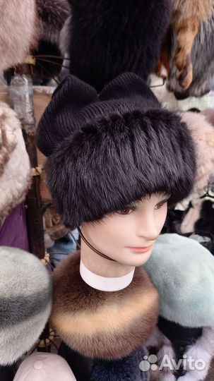 Вязаные шапки с норкой