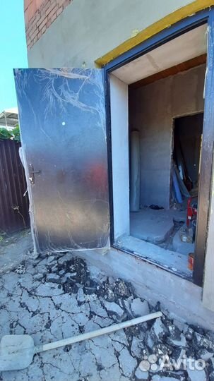 Дверь входная металлическая