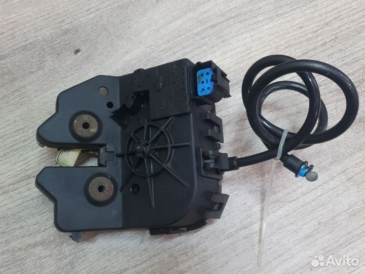 Замок багажника ford focus 1 универсал