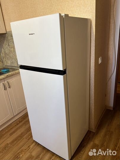 Холодильник бу 150 см в отличном состоянии