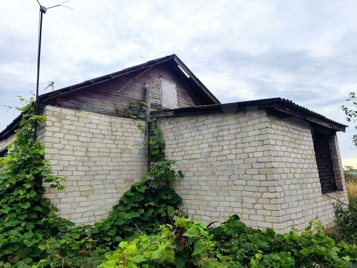 Дом 25,8 м² на участке 3 сот.