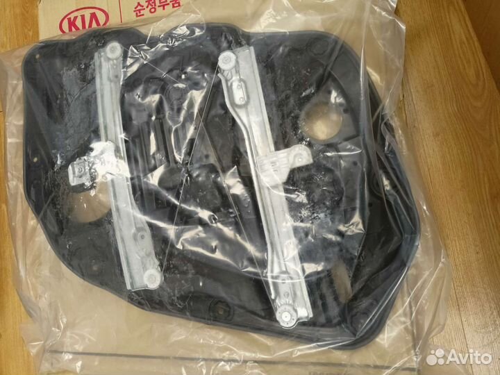 Панель стеклоподъёмника двери правой KIA optima 3