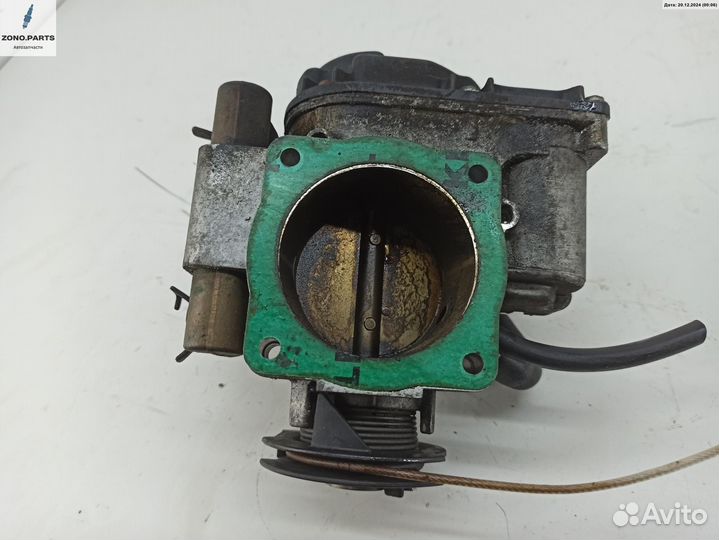 Заслонка дроссельная 058133063H на Audi A4 B5 (1994-2001)