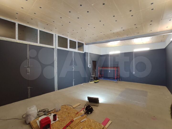 Гараж, > 30 м²