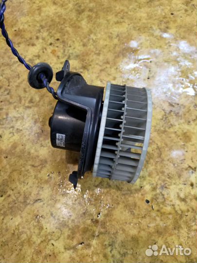 Вентилятор печки Додж караван Вояджер 01-07г