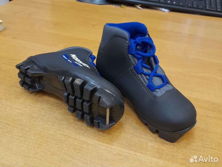 Лыжные ботинки детские 31 размер