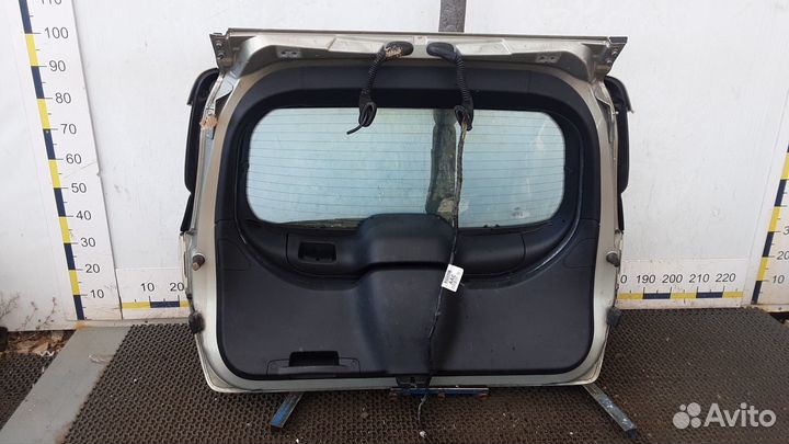 Крышка багажника Ford Kuga (2008-2012)