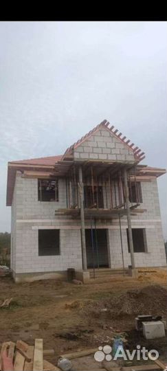 Бригада строителей