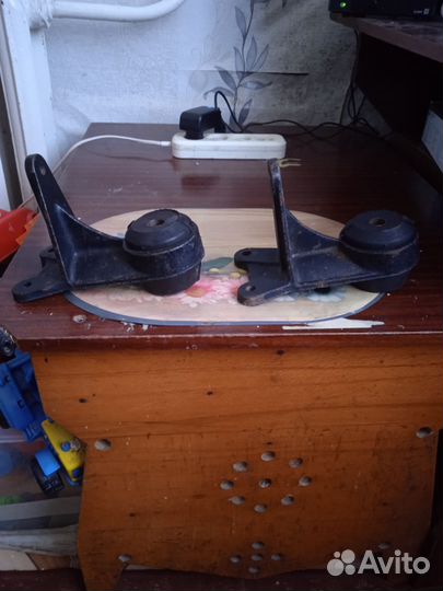 Подушка на двигатель