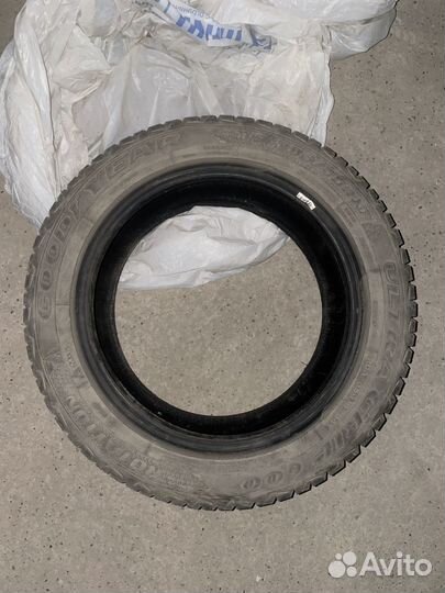 Goodyear UltraGrip 205/55 R16 94T