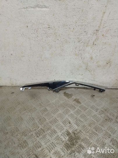 Хром переднего бампера левый BMW X7 G07