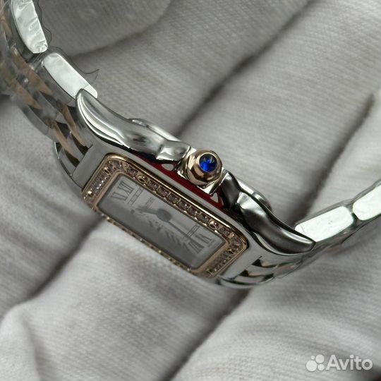 Часы наручные женские cartier с камнями 22 мм