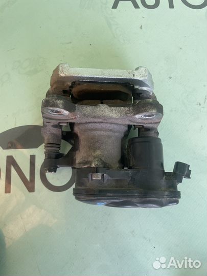 Суппорт тормозной задний правый toyota rav 4 xa50