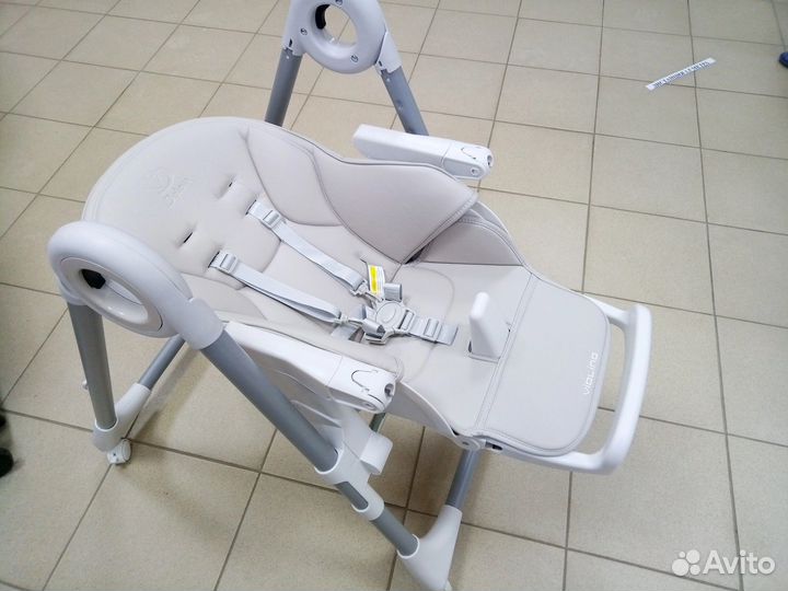 Стульчик для кормления новый