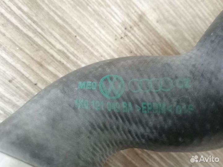 Патрубок радиатора Volkswagen Tiguan 1 (2007-2011)