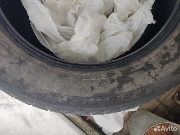 Колеса продам всесезонные. Bridgestone