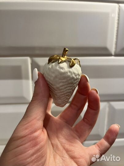 Фарфоровые фрукты